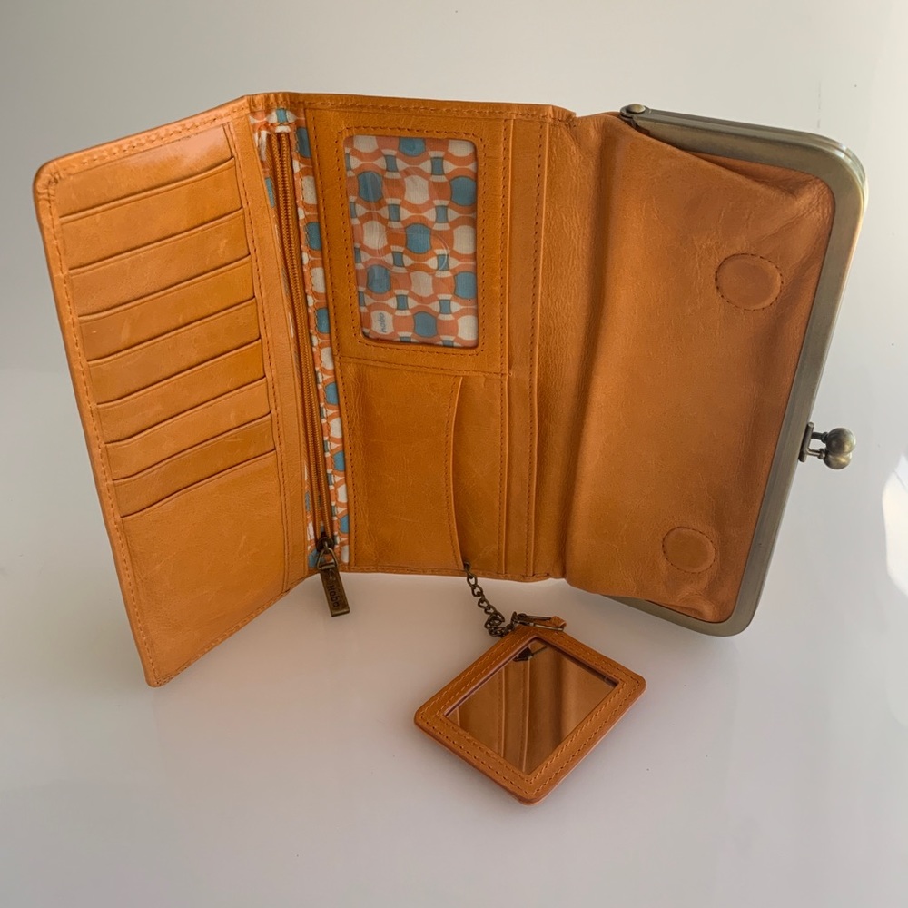 Hobo wallet international Rachel trifold clutch